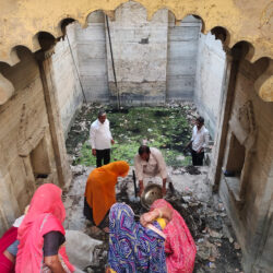 वंदे गंगा जल संरक्षण जन अभियान - भीण्डर की ऐतिहासिक गणगौर बावड़ी हुई साफ