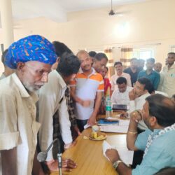 एकल पट्टे वाली कॉलोनियों व सार्वजनिक उपयोग वाली जमीनों की करो जांच - विधायक