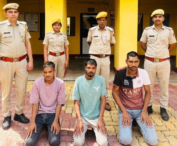 चाकुबाजी के तीन आरोपियों को किया गिरफ्तार