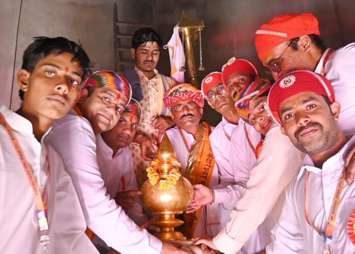 केदारेश्वर की कलश स्थापना में उमड़ा आस्था का महासैलाब
